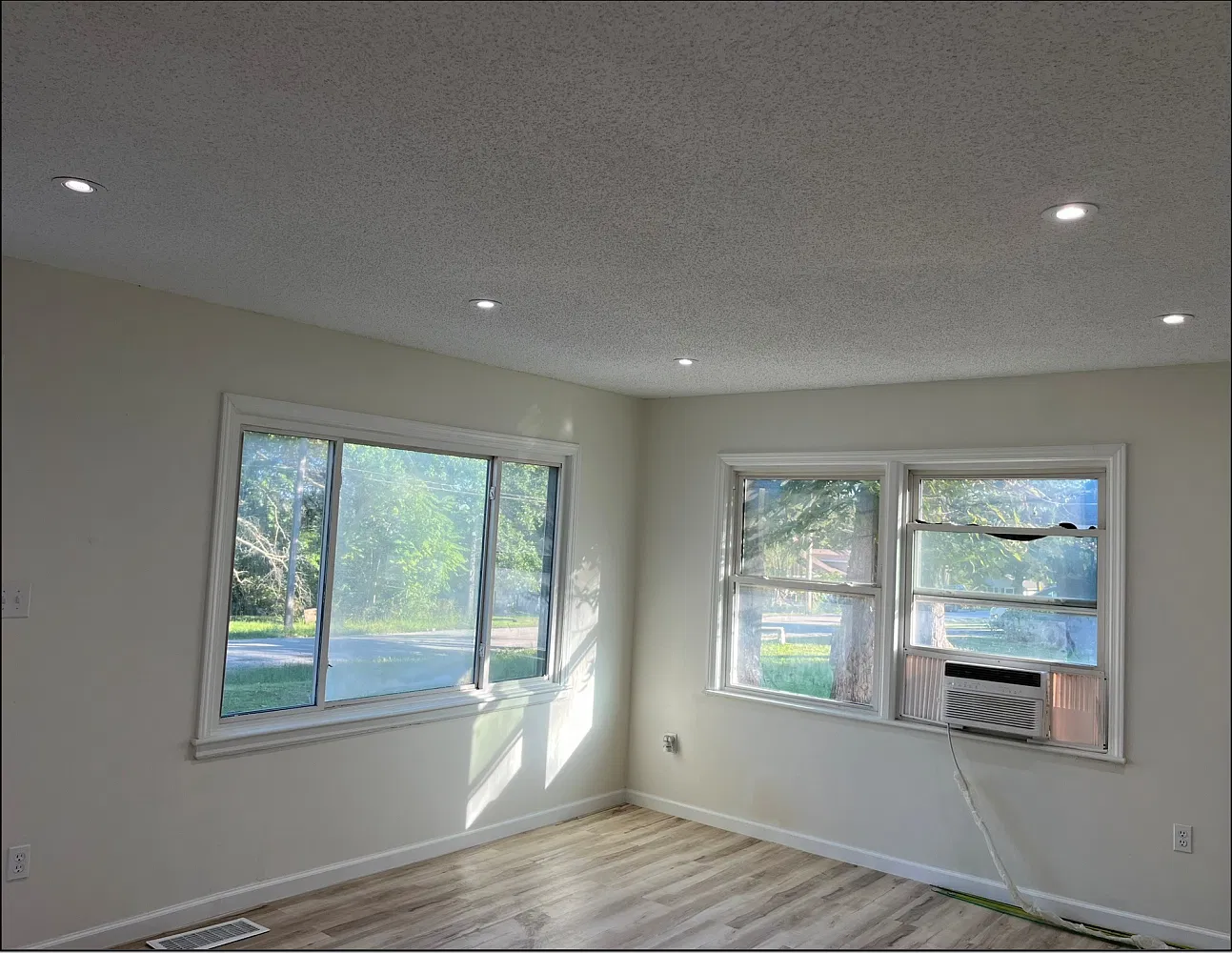 3 bed, 680 sqft, $1,400 — Photo 1