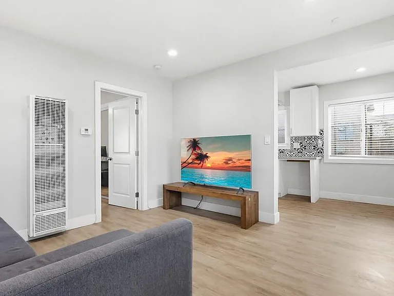 522 W Cherry St #522 — Photo 6