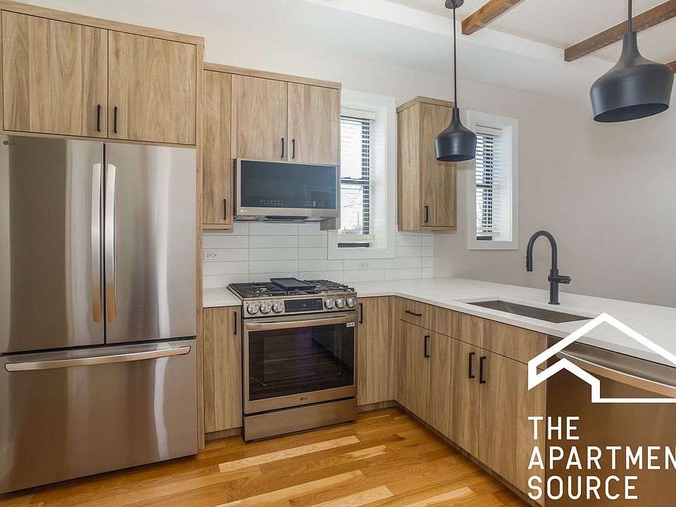 1st image of 4953 N Oakley Ave #W3