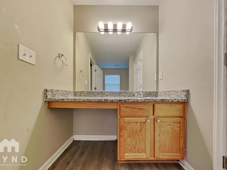 4076 Clovelly Dr — Photo 13