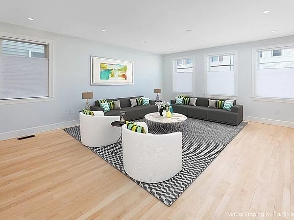 2nd image of 543 E 3rd St #1