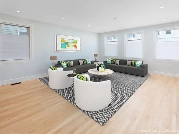 539-543 E 3rd St #202, Boston, MA 02127