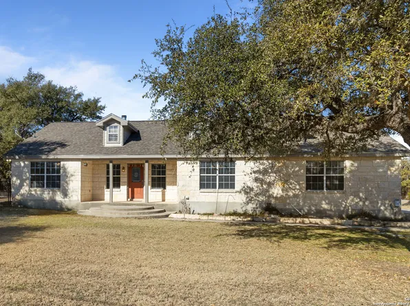 1718 RUSTIC OAK LN, Spring Branch, TX 78070