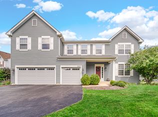 2668 Bull Run Dr, Aurora, IL 60503