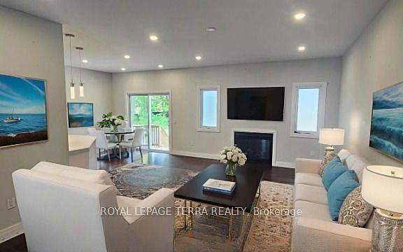 2nd image of 30 Bellehumeur Rd