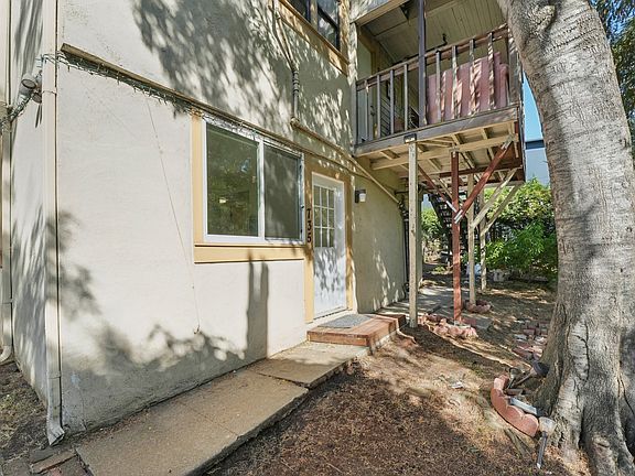 3rd image of 735 Sir Francis Drake Blvd #B