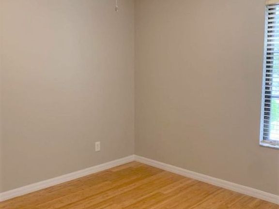 3rd image of 1101 Pennyroyal St