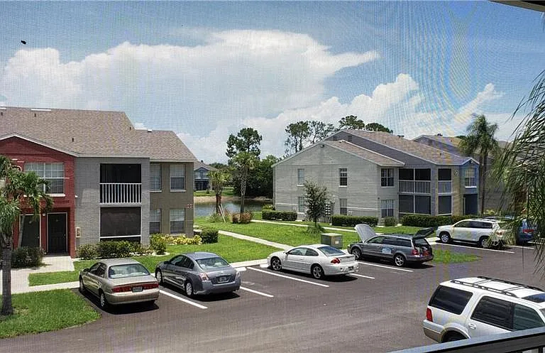 194 Santa Clara Dr #3 — Photo 2
