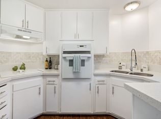 3325 Armada Dr APT 23, Ventura, CA 93003