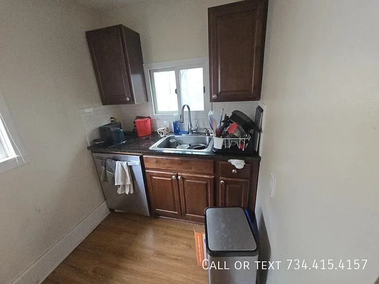 906 Packard St #5 — Photo 11