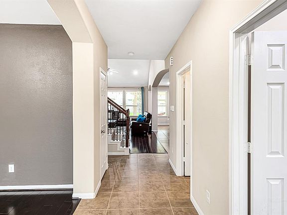 5th image of 12927 Chatfield Manor Ln