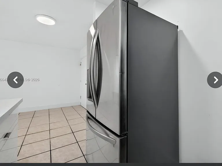 606 W 81st St #302 — Photo 21