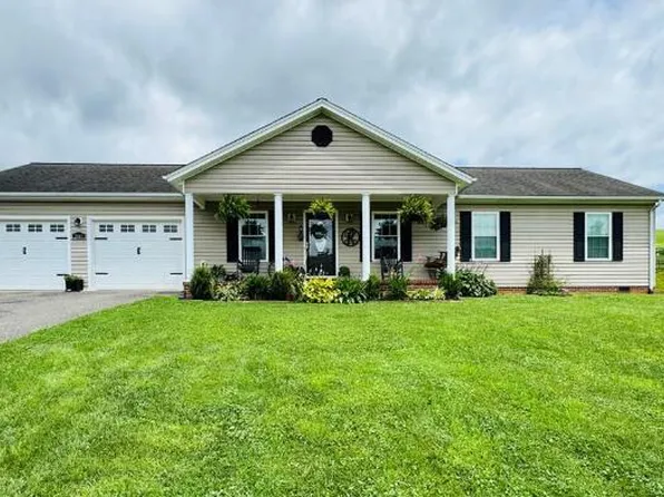 2445 Pipers Gap Rd, Galax, VA 24333
