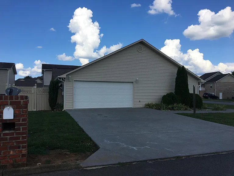 2504 Gear Dr — Photo 3