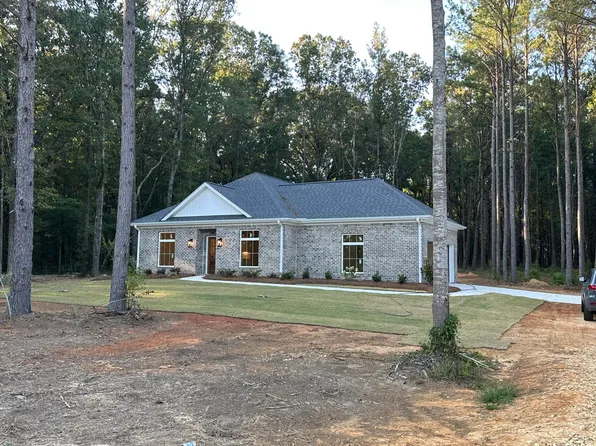 1461 County Road 185, Blue Springs, MS 38828