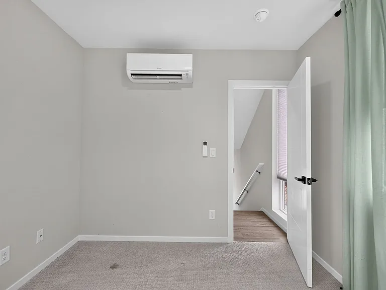 1472 21st Ave — Photo 10