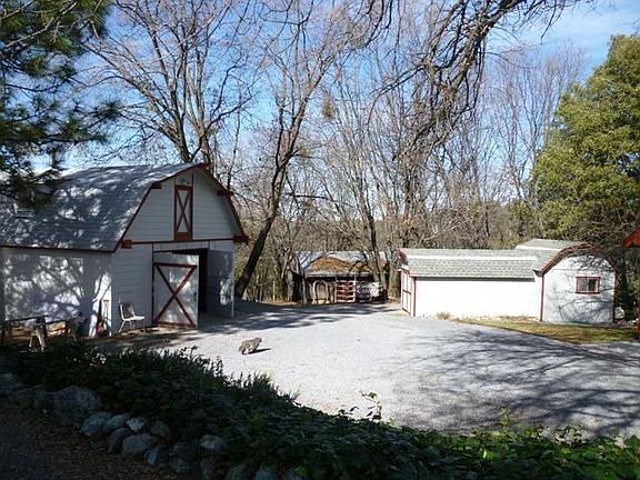 4th image of 5361 Hollow Ln