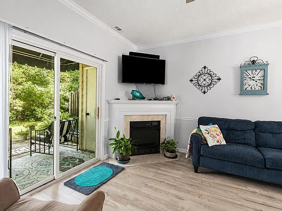 3rd image of 106 Scotch Broom Dr. #105