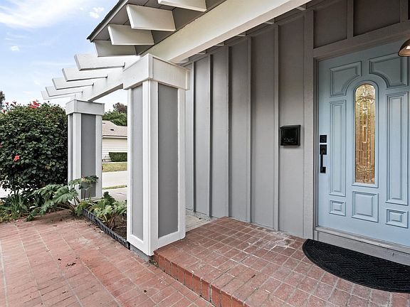 3rd image of 10671 Montego Dr