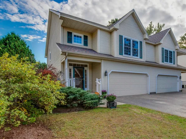 69 Lilac Lane, South Burlington, VT 05403