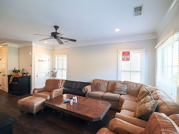 4th image of 101 West Ln #4B-4Ba-1672Sqft