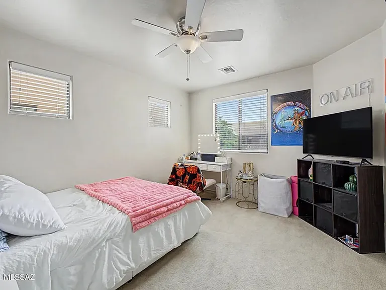 4112 N Thurston Ln #100 — Photo 13