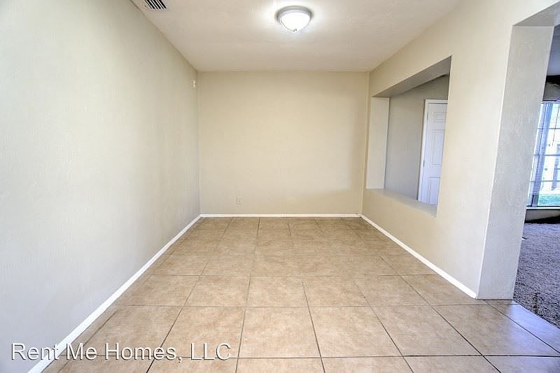 1st image of 105 Lynnhurst Dr