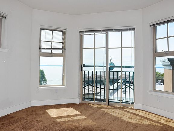3rd image of 123 Queen Anne Ave N APT 502