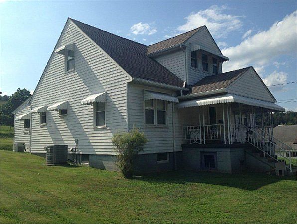 1st image of 826 Jefferson St