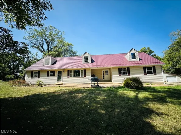 5765 Cambridge Rd, New Concord, OH 43762