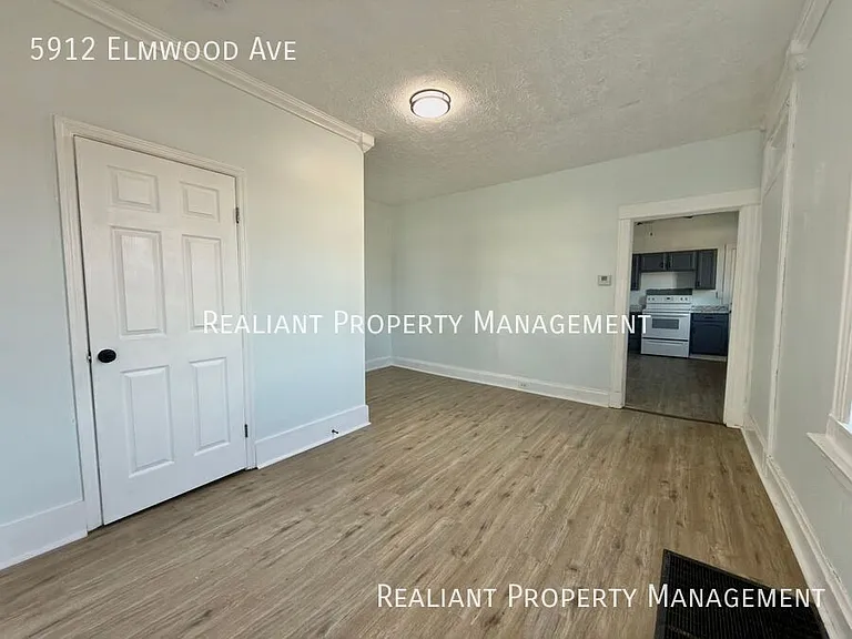 5912 Elmwood Ave — Photo 4