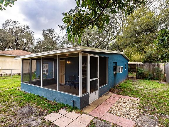 4th image of 7006 Palmetto Ln