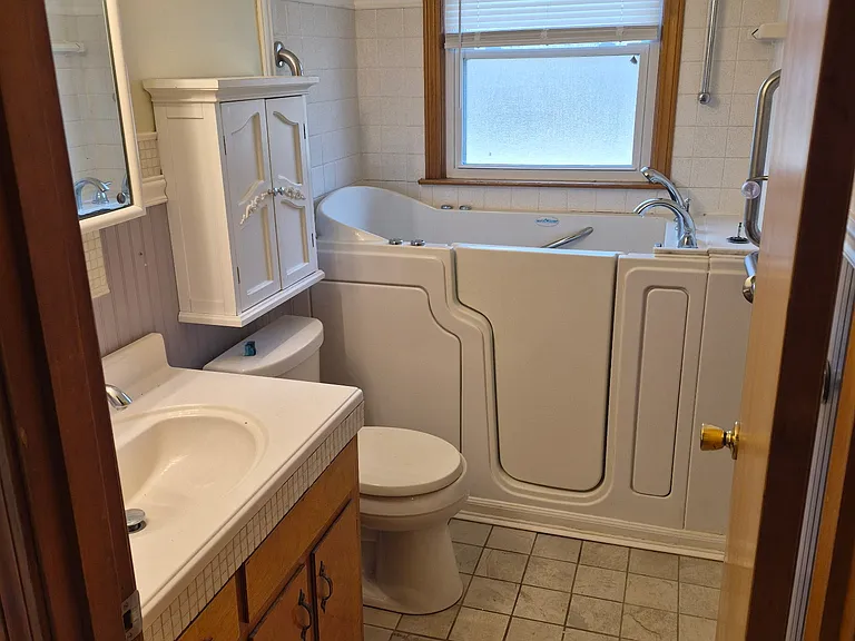 5820 Dellrose Dr — Photo 11