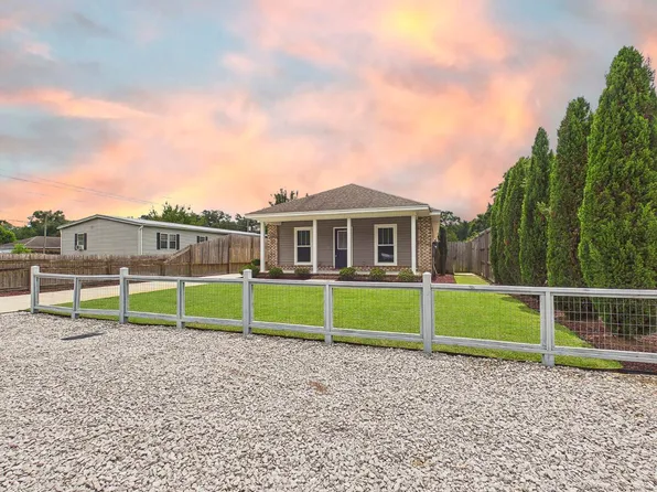 4606 Range Rd, Niceville, FL 32578