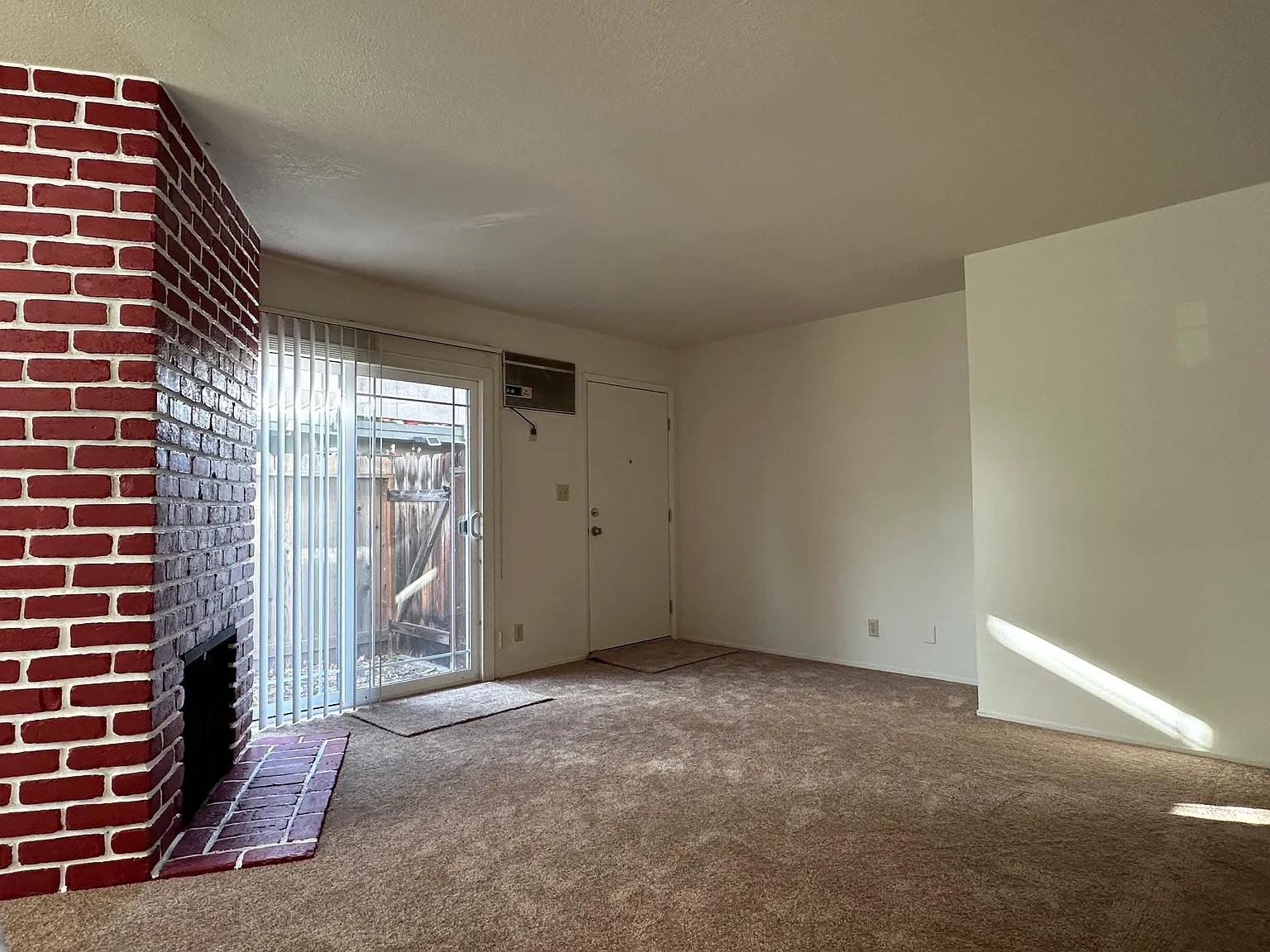 1 bed, 550 sqft, $2,250 — Photo 4