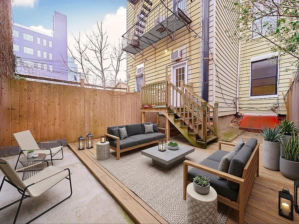 1st image of 108 Calyer St APT 1L
