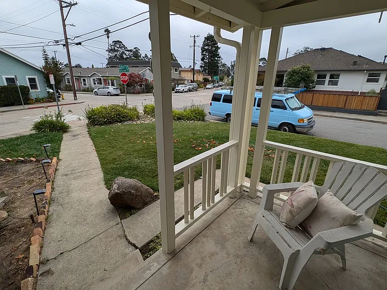 203 Seaview Ave — Photo 16