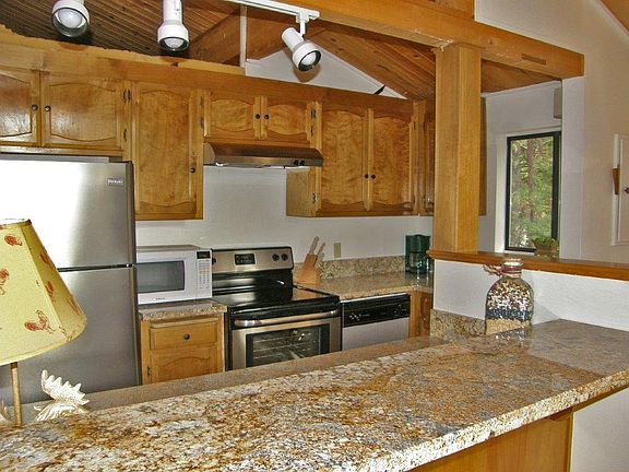 3rd image of 2226 Patricia Ln