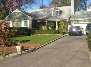 12 Northfield Rd, Glen Cove, NY 11542