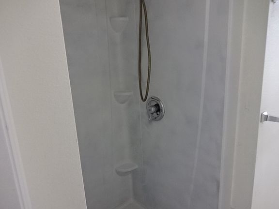 5th image of 2746 Liliha St