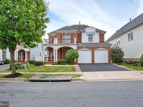 704 Banneker Ln, Annapolis, MD 21401