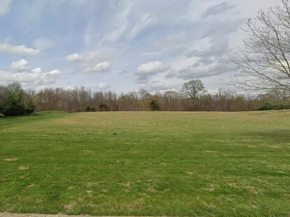 2455 E Gramercy Park Dr, Bloomington, IN 47408