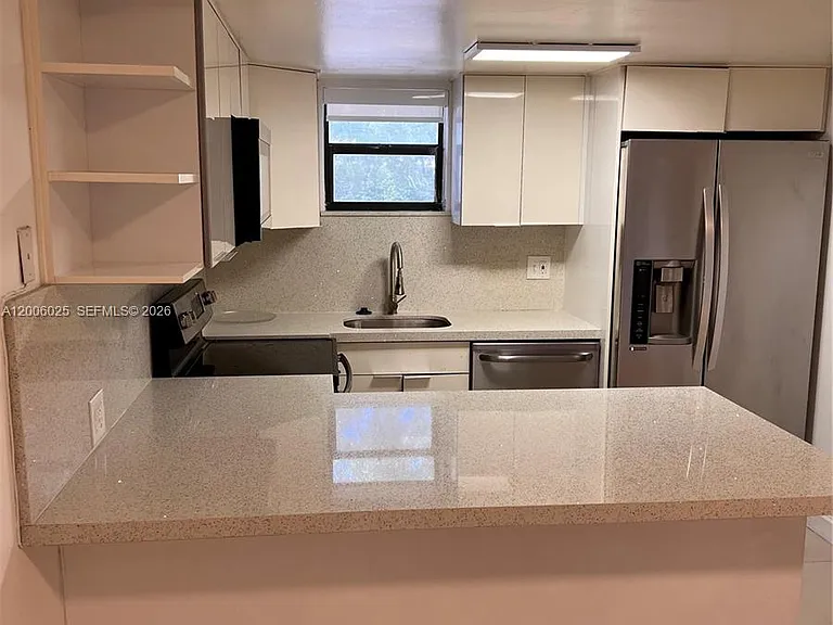 8290 Lake Dr #108 — Photo 12