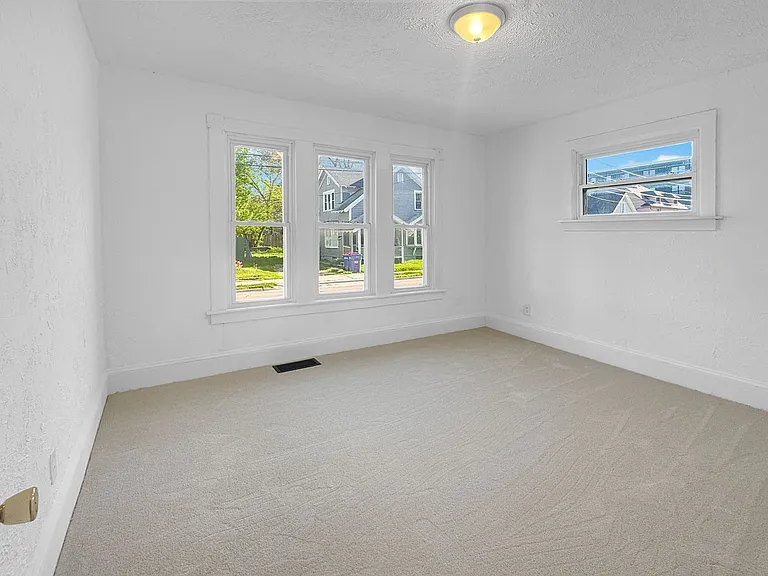 728 Baxter St SE #1 — Photo 4