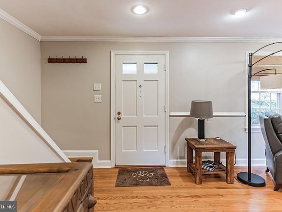 5th image of 2905 Oak Knoll Dr