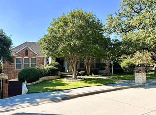 1634 Oak Ridge Dr, Corinth, TX 76210