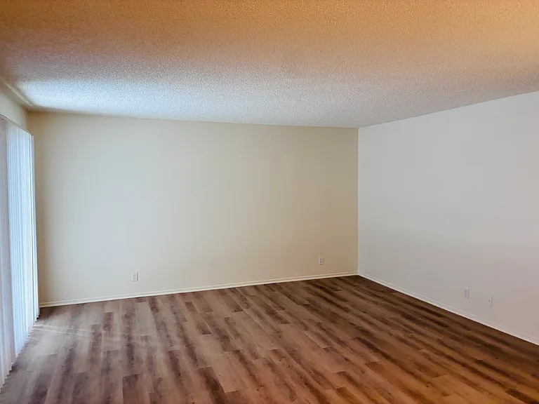 1210 S Sharon Cir #101 — Photo 8