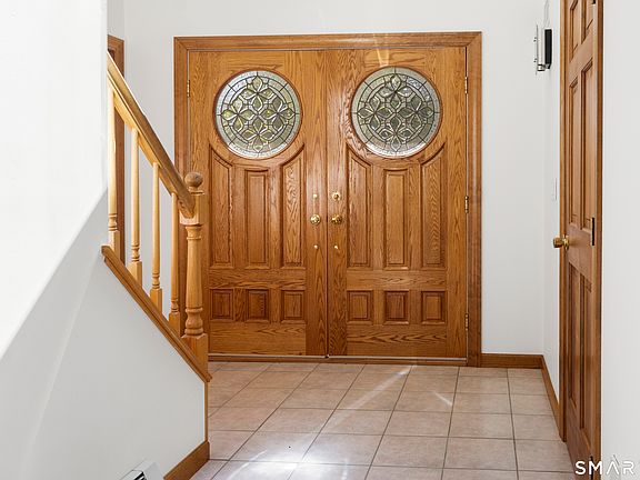 3rd image of 81 Anderson Road