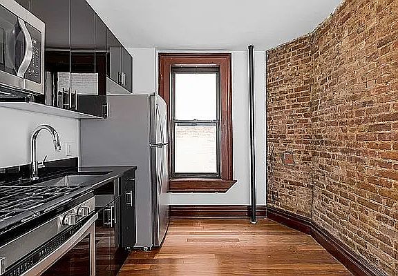 2nd image of 119 E 96th St APT 8