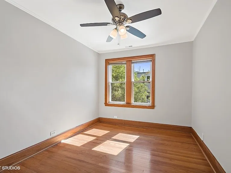 2717 W Argyle St #2 — Photo 18